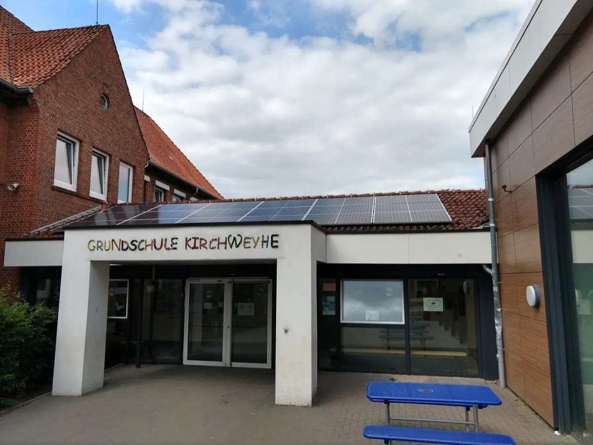 Grundschule Kirchweyhe mit Photovoltaikanlage